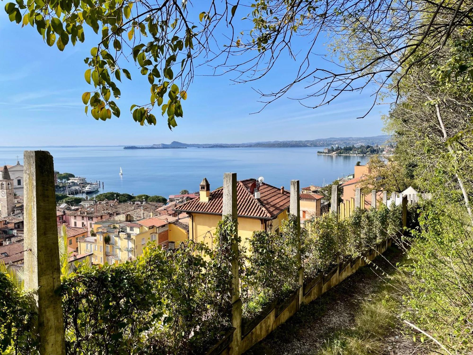 Casa Dolce Vita, Seeblick ตอสโกลาโน มาแดร์โน ภายนอก รูปภาพ
